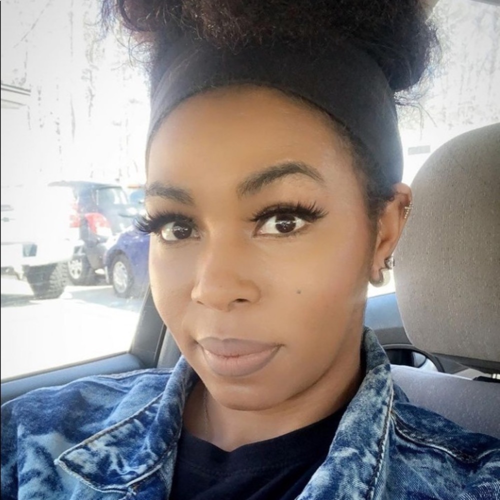 Meet your Posher, Leah